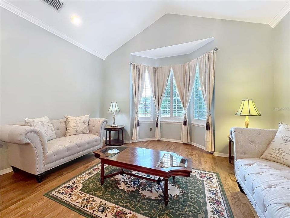 Active With Contract: $850,000 (4 beds, 3 baths, 2829 Square Feet)