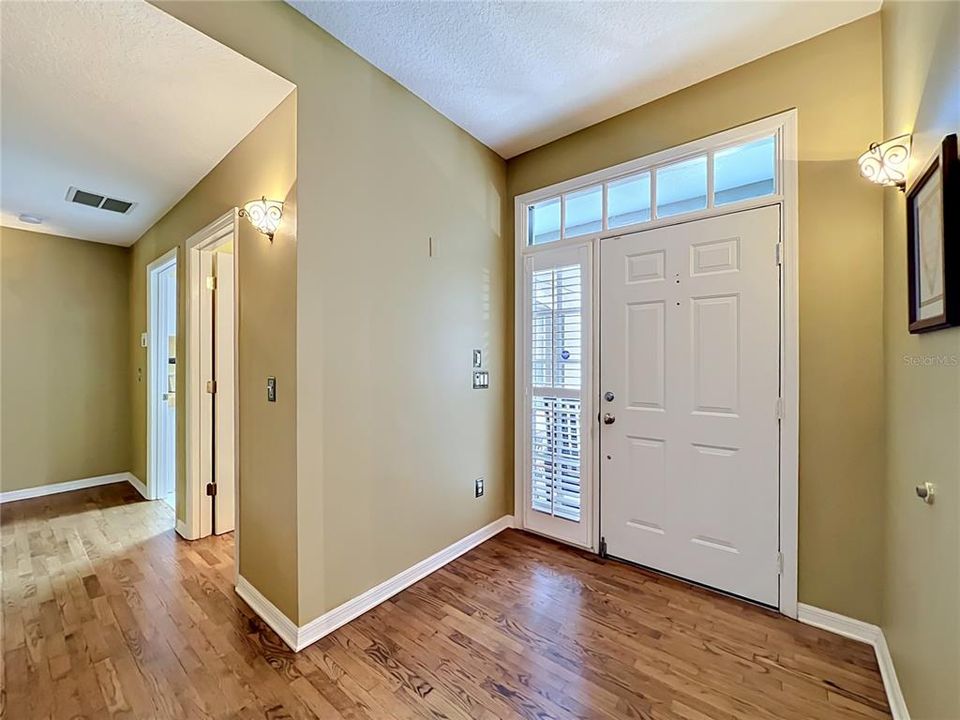 Active With Contract: $850,000 (4 beds, 3 baths, 2829 Square Feet)