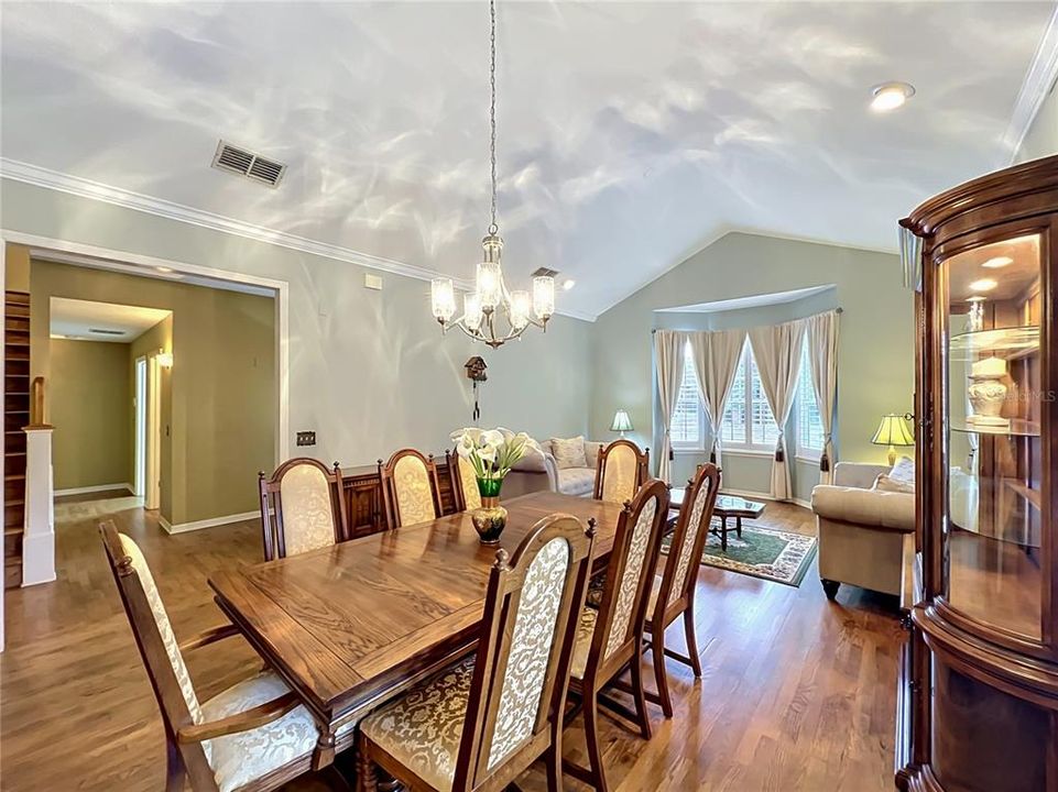 Active With Contract: $850,000 (4 beds, 3 baths, 2829 Square Feet)