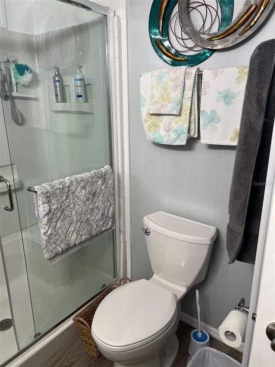 На продажу: $149,500 (2 спален, 2 ванн, 1200 Квадратных фут)