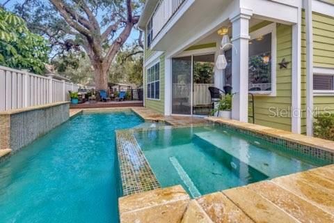 For Rent: $5,500 (2 beds, 2 baths, 1348 Square Feet)