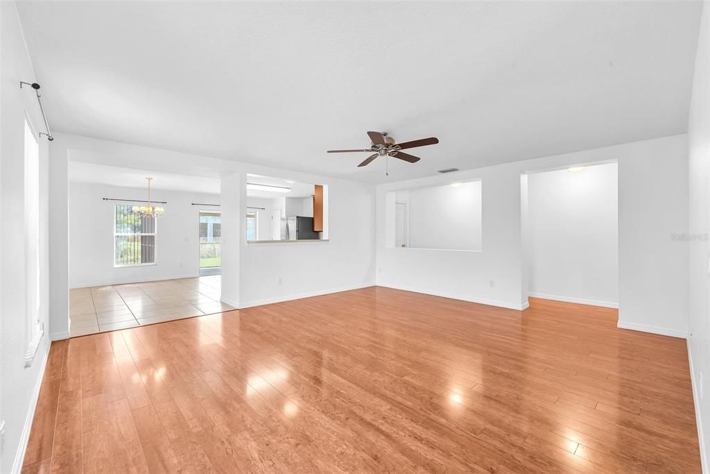 For Rent: $2,200 (3 beds, 2 baths, 1695 Square Feet)
