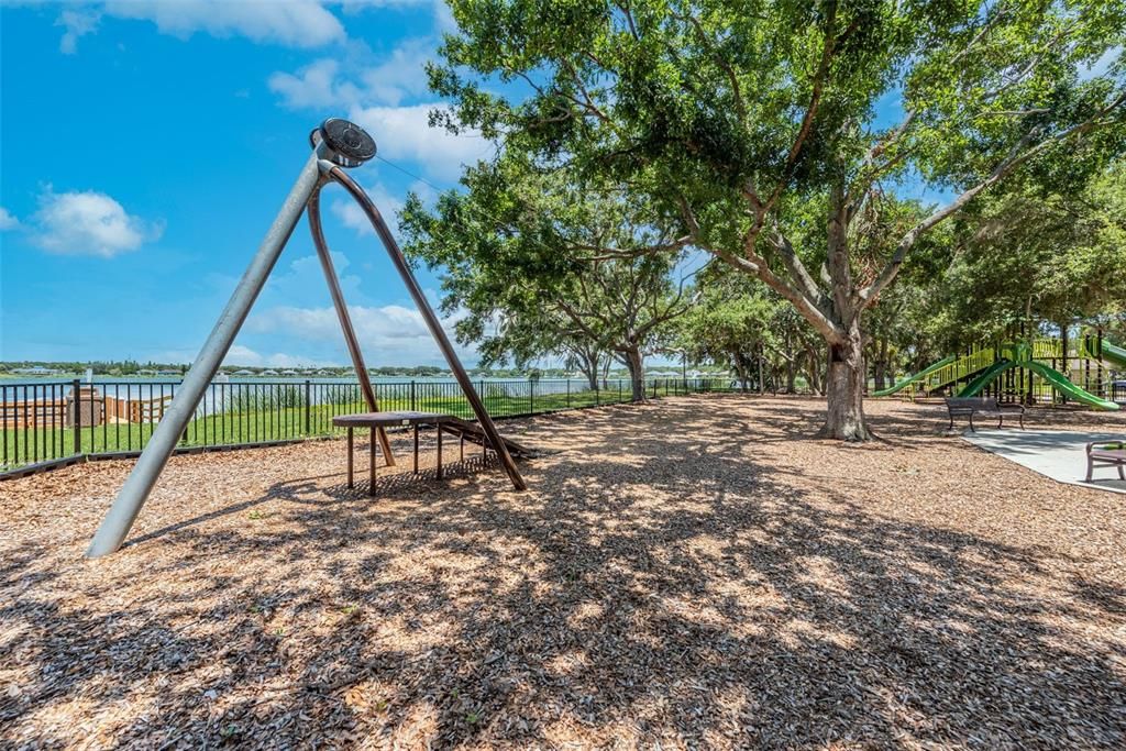 For Rent: $2,200 (3 beds, 2 baths, 1695 Square Feet)