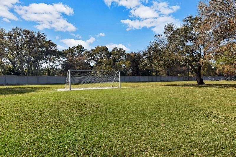 For Rent: $2,200 (3 beds, 2 baths, 1695 Square Feet)
