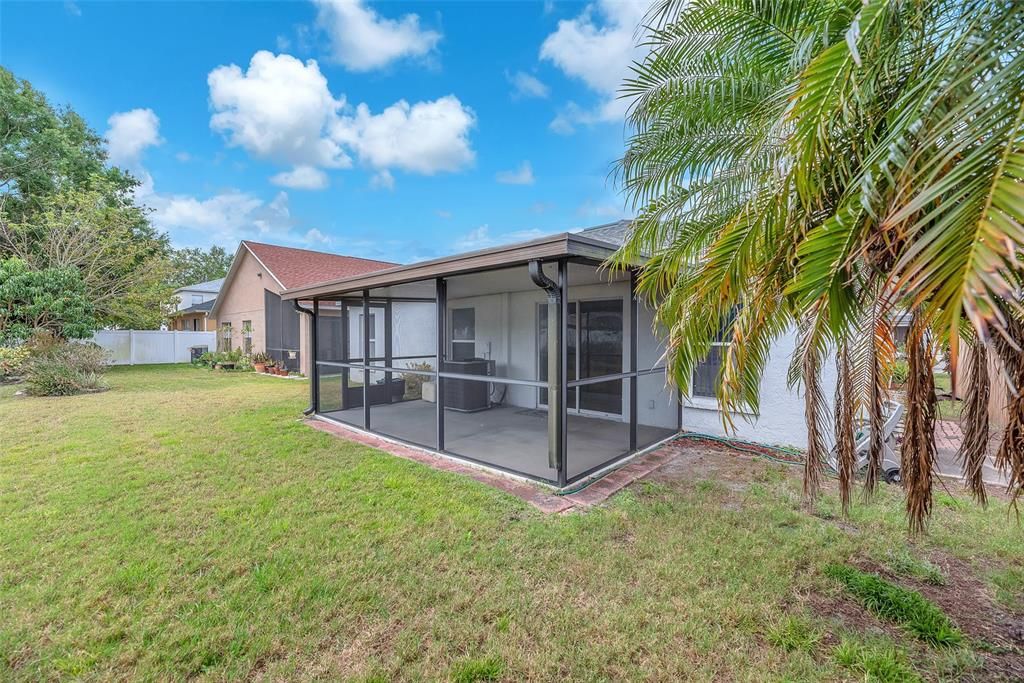 For Rent: $2,200 (3 beds, 2 baths, 1695 Square Feet)