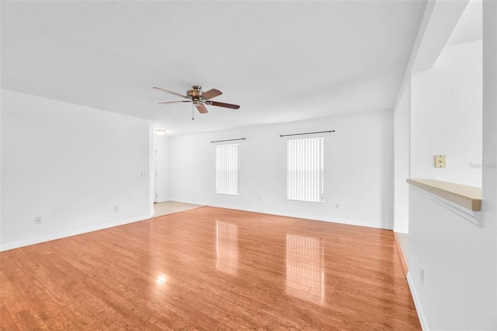 For Rent: $2,200 (3 beds, 2 baths, 1695 Square Feet)