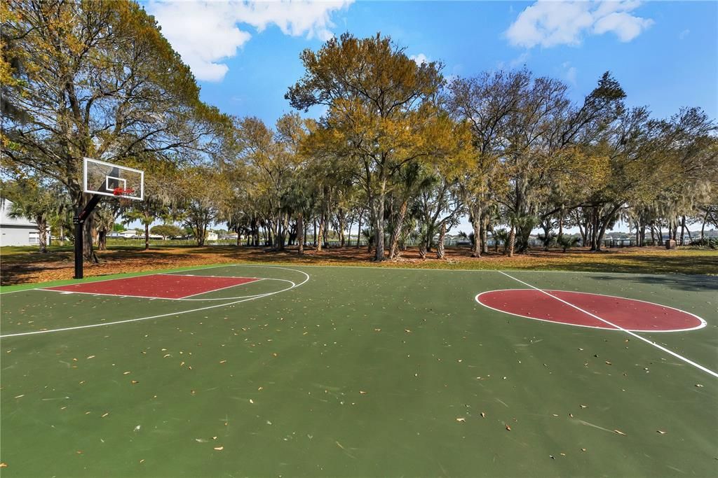 For Rent: $2,200 (3 beds, 2 baths, 1695 Square Feet)