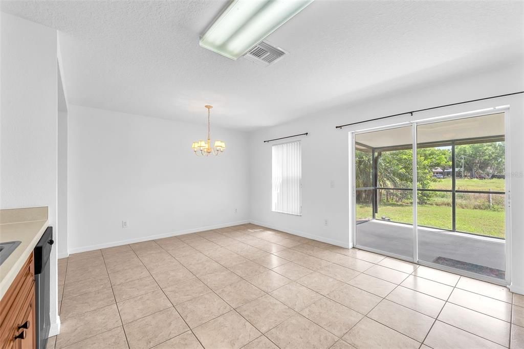 For Rent: $2,200 (3 beds, 2 baths, 1695 Square Feet)