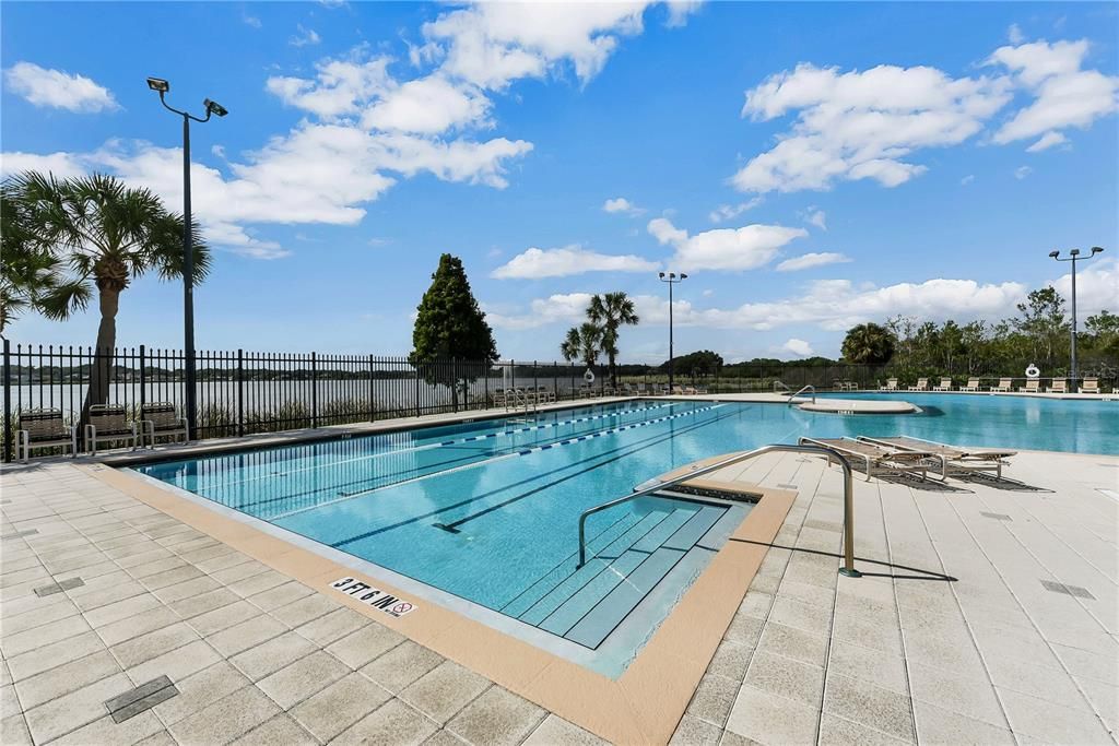 For Rent: $2,200 (3 beds, 2 baths, 1695 Square Feet)