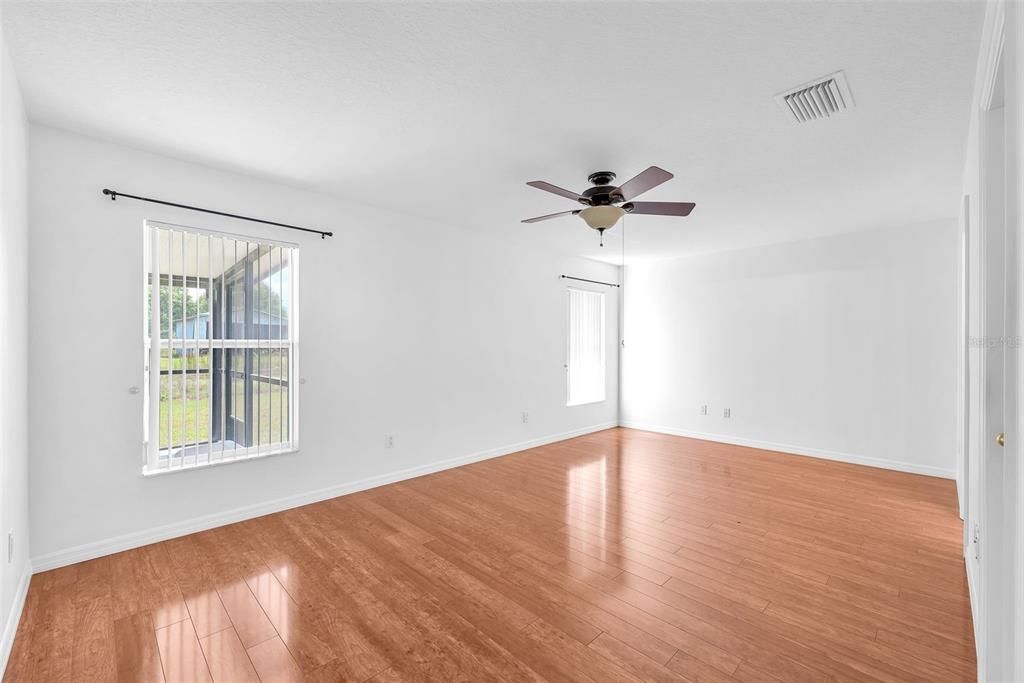 For Rent: $2,200 (3 beds, 2 baths, 1695 Square Feet)