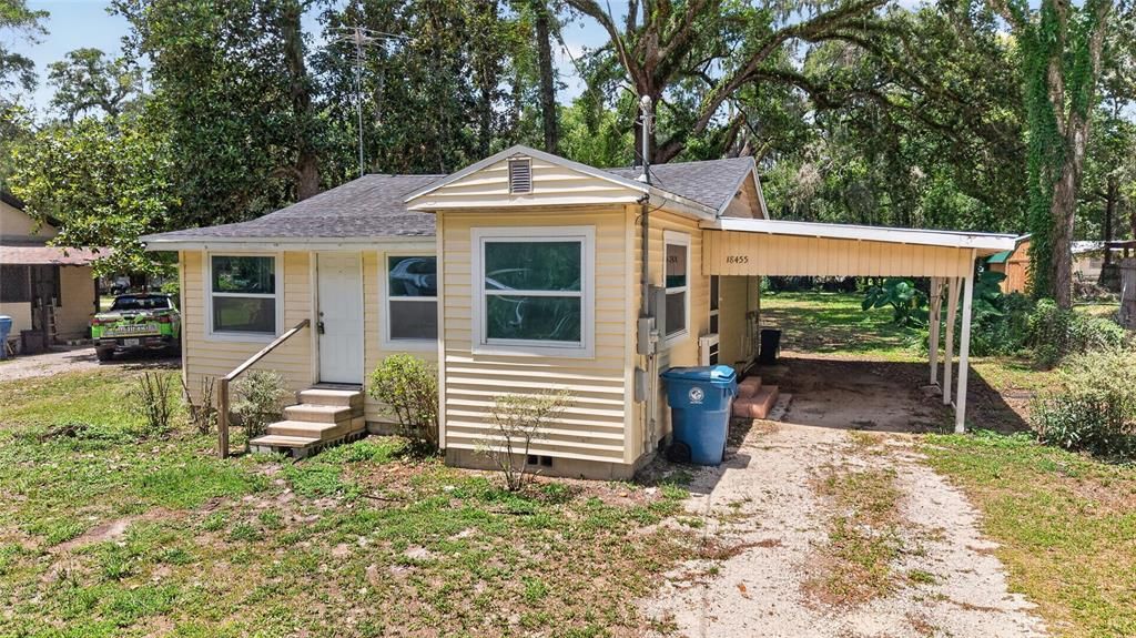 Active With Contract: $125,000 (3 beds, 1 baths, 690 Square Feet)