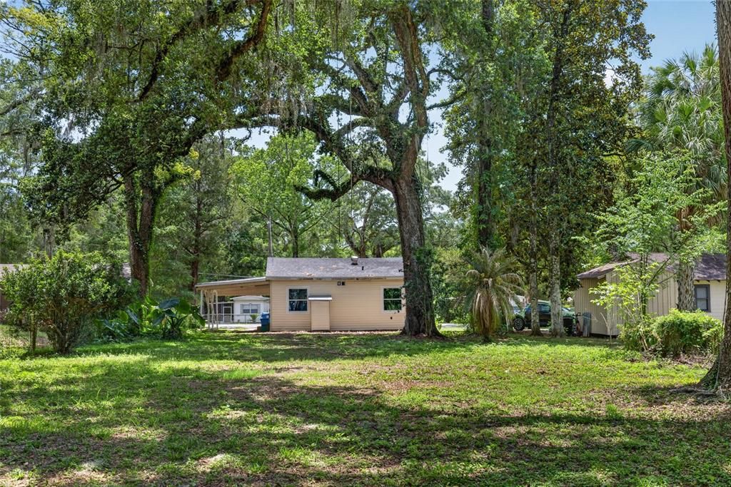 Active With Contract: $125,000 (3 beds, 1 baths, 690 Square Feet)