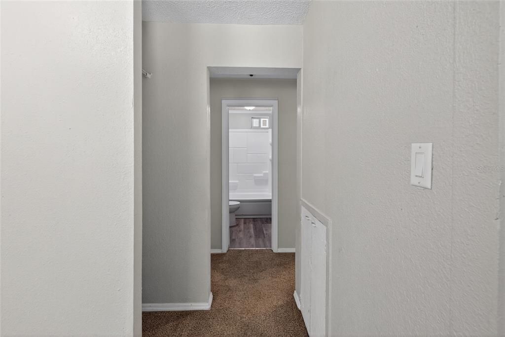 Active With Contract: $125,000 (3 beds, 1 baths, 690 Square Feet)