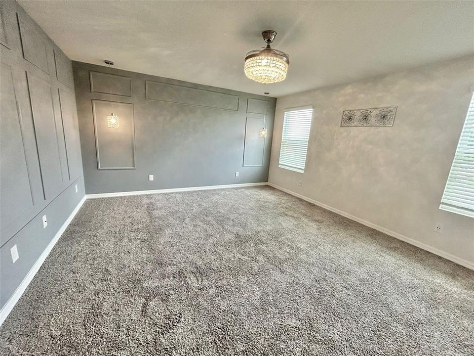 For Rent: $2,600 (5 beds, 3 baths, 2712 Square Feet)