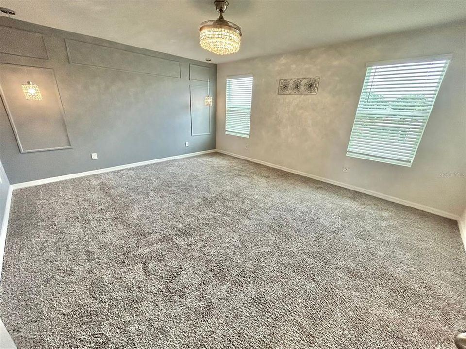 For Rent: $2,600 (5 beds, 3 baths, 2712 Square Feet)