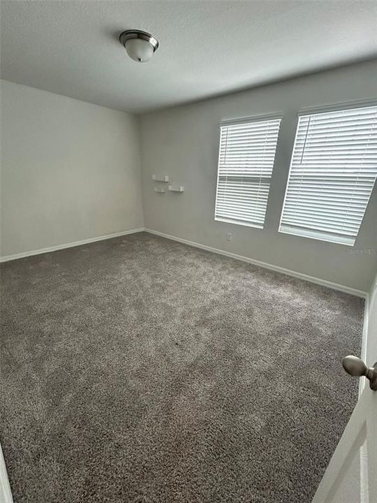 For Rent: $2,600 (5 beds, 3 baths, 2712 Square Feet)