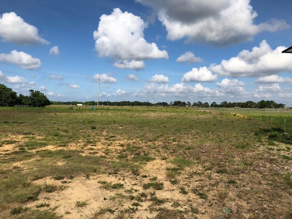 For Sale: $6,900,000 (37.61 acres)