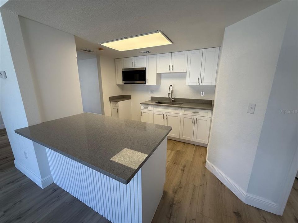For Rent: $1,650 (3 beds, 2 baths, 1000 Square Feet)