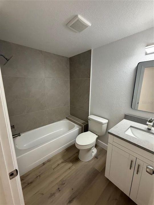 For Rent: $1,650 (3 beds, 2 baths, 1000 Square Feet)