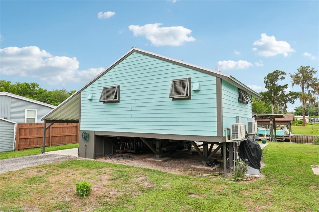 For Sale: $320,000 (1 beds, 1 baths, 432 Square Feet)