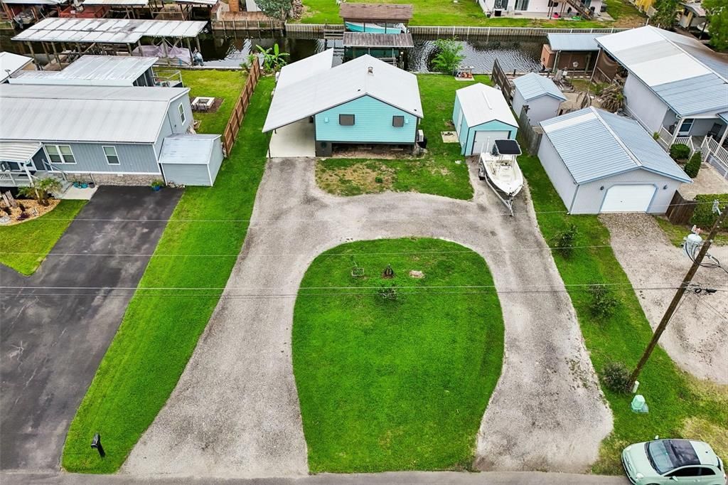 For Sale: $320,000 (1 beds, 1 baths, 432 Square Feet)