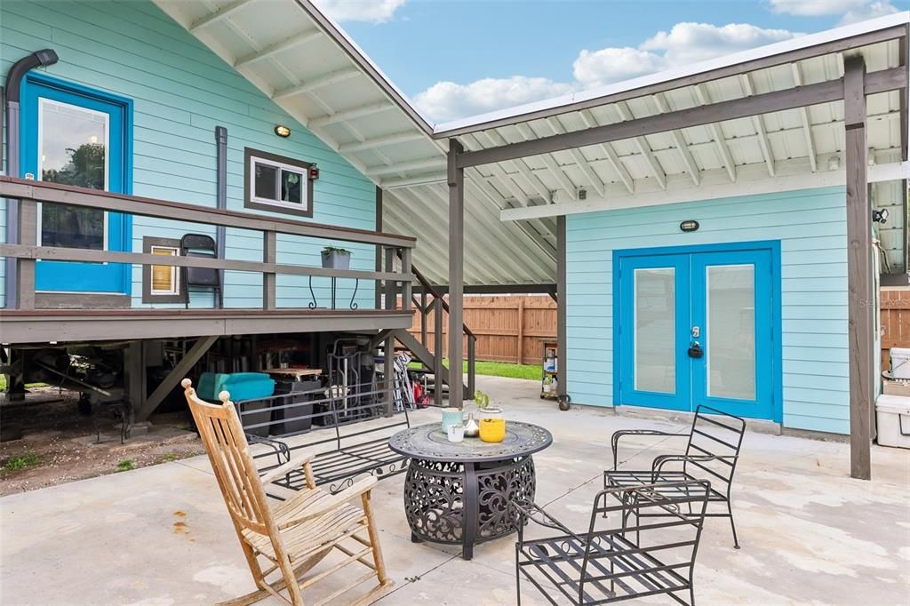 For Sale: $320,000 (1 beds, 1 baths, 432 Square Feet)