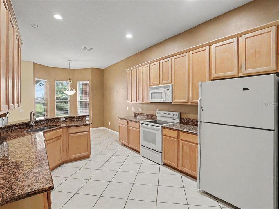 Activo con contrato: $544,900 (3 camas, 2 baños, 1747 Pies cuadrados)