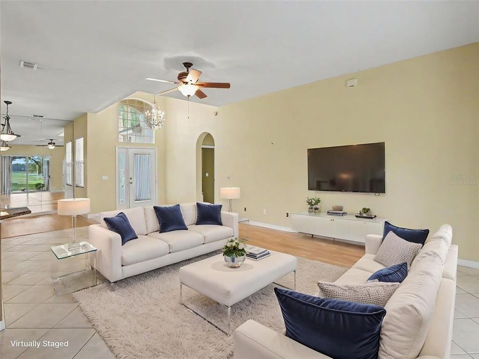 Activo con contrato: $544,900 (3 camas, 2 baños, 1747 Pies cuadrados)
