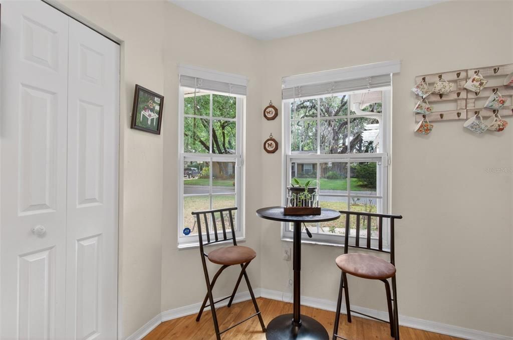 For Sale: $338,500 (3 beds, 2 baths, 1347 Square Feet)