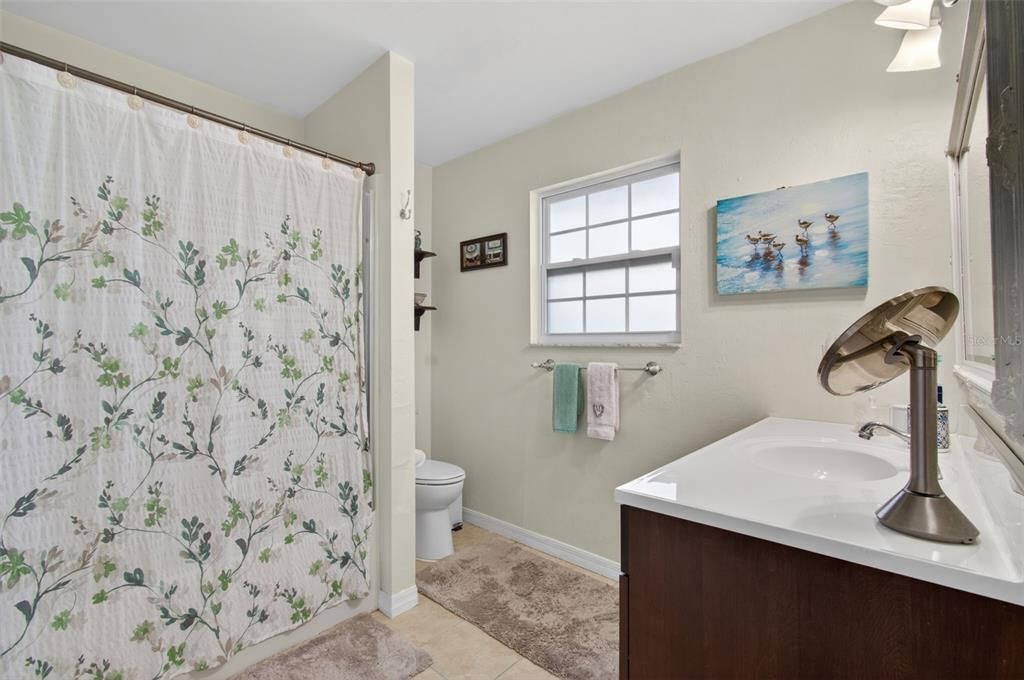 For Sale: $338,500 (3 beds, 2 baths, 1347 Square Feet)