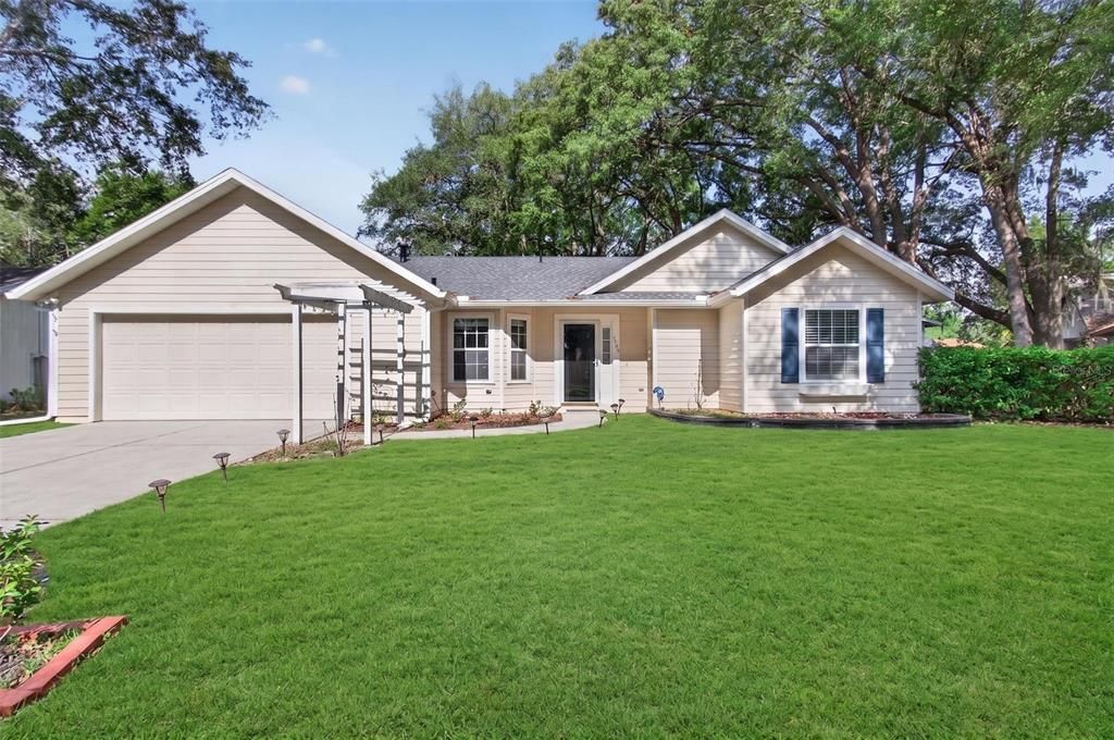 For Sale: $338,500 (3 beds, 2 baths, 1347 Square Feet)