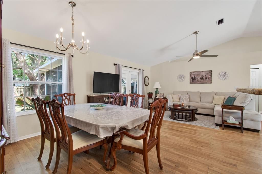 For Sale: $338,500 (3 beds, 2 baths, 1347 Square Feet)