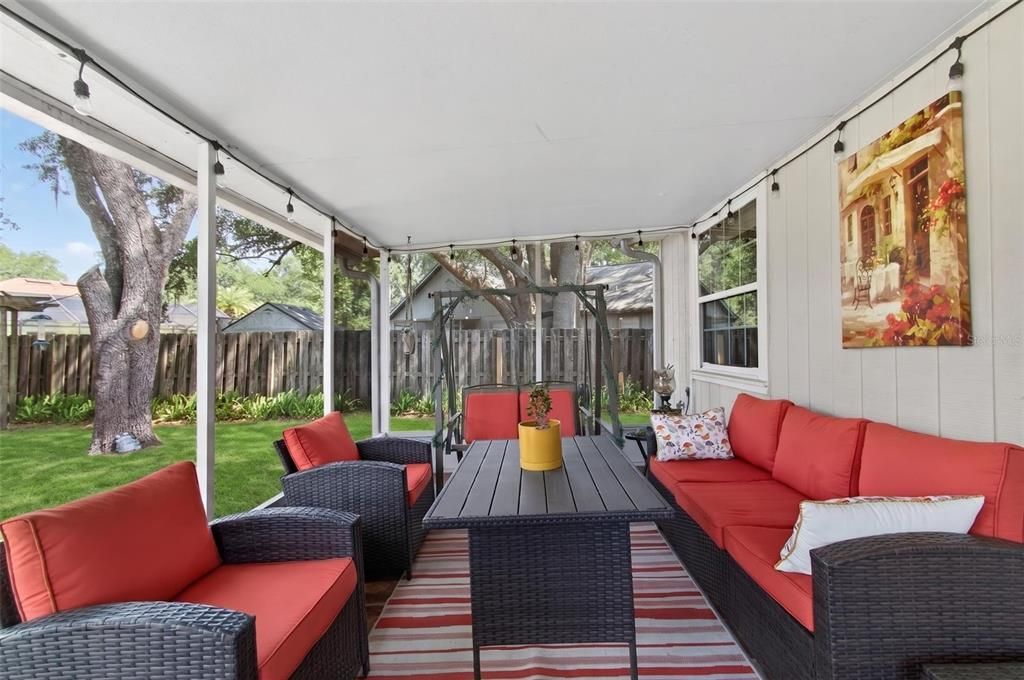 For Sale: $338,500 (3 beds, 2 baths, 1347 Square Feet)
