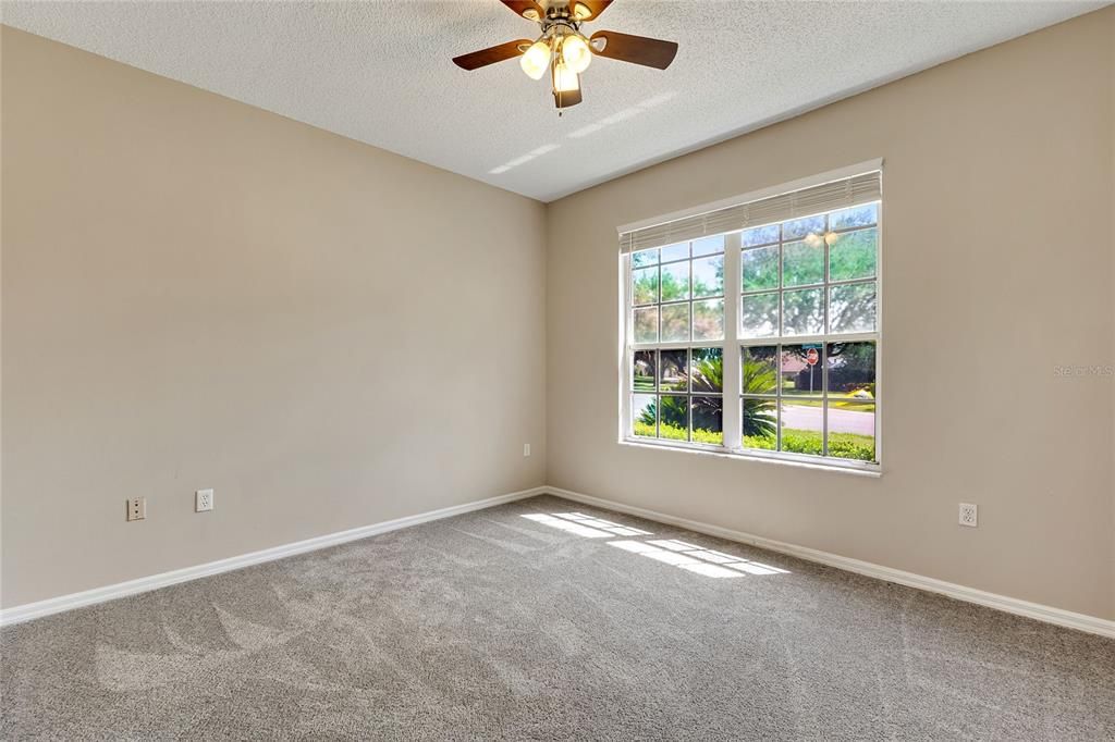 For Rent: $2,150 (3 beds, 2 baths, 1562 Square Feet)