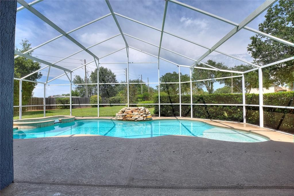 For Rent: $2,150 (3 beds, 2 baths, 1562 Square Feet)