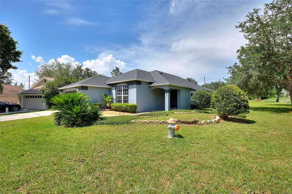 For Rent: $2,150 (3 beds, 2 baths, 1562 Square Feet)