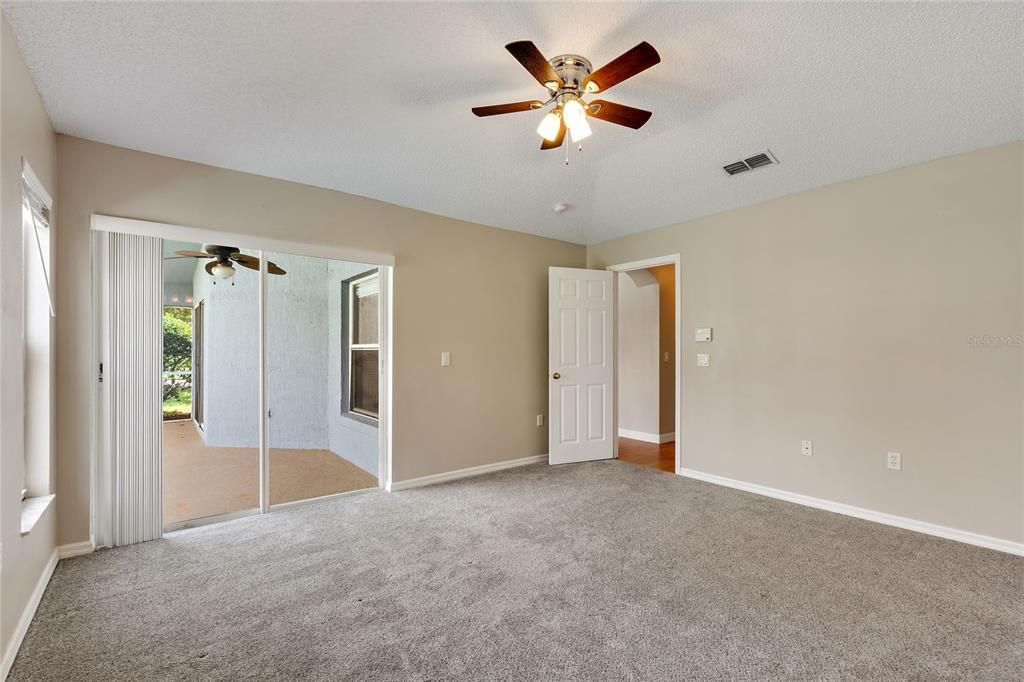 For Rent: $2,150 (3 beds, 2 baths, 1562 Square Feet)