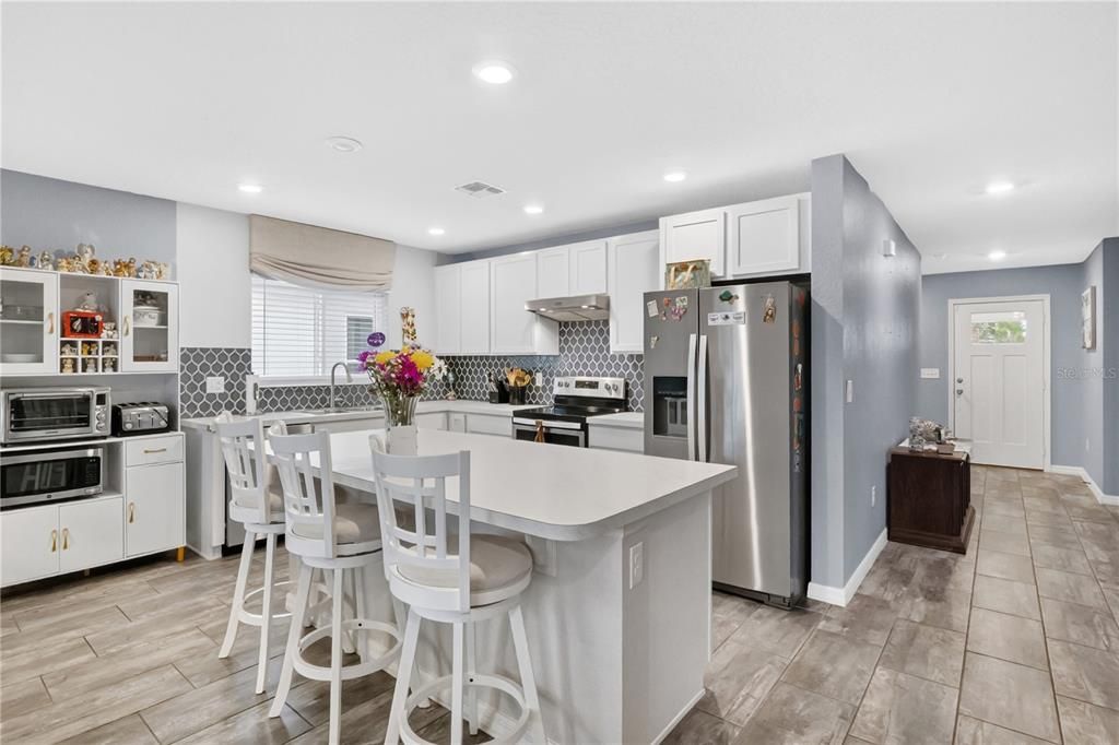 En Venta: $354,900 (4 camas, 2 baños, 1754 Pies cuadrados)