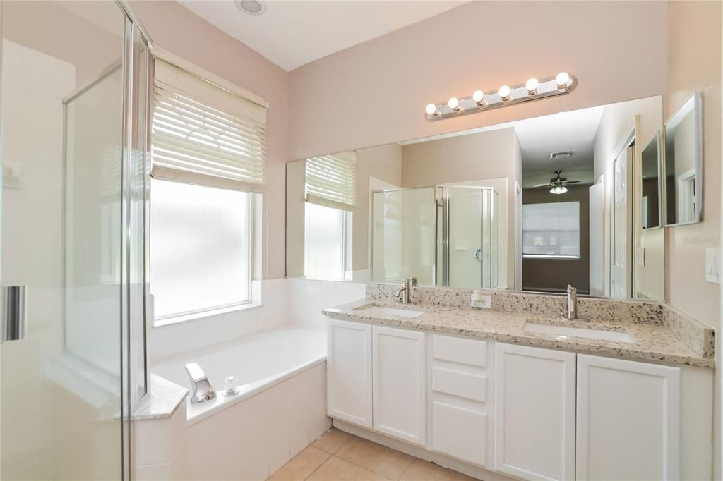 Active With Contract: $420,000 (3 beds, 2 baths, 1782 Square Feet)