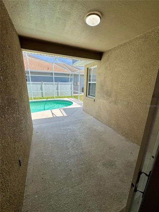 Active With Contract: $420,000 (3 beds, 2 baths, 1782 Square Feet)