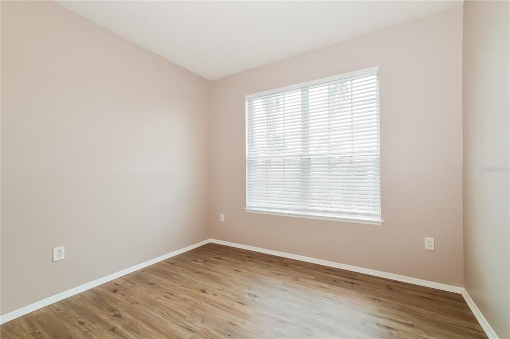 Active With Contract: $420,000 (3 beds, 2 baths, 1782 Square Feet)