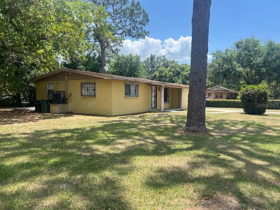 For Sale: $286,000 (3 beds, 2 baths, 1421 Square Feet)