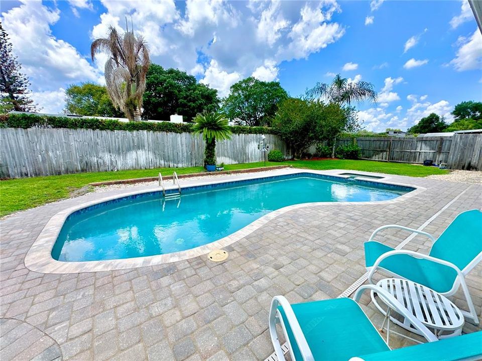 En Venta: $495,000 (3 camas, 2 baños, 1856 Pies cuadrados)