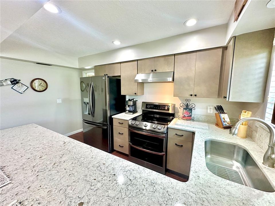 En Venta: $495,000 (3 camas, 2 baños, 1856 Pies cuadrados)