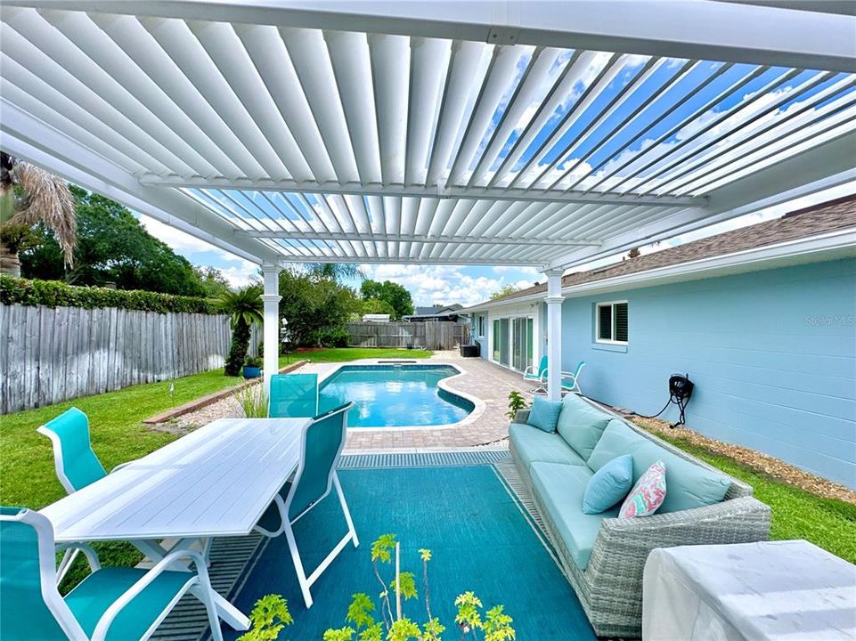 En Venta: $495,000 (3 camas, 2 baños, 1856 Pies cuadrados)
