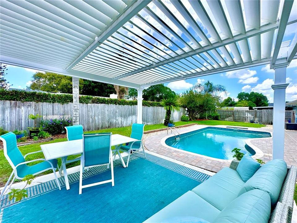 En Venta: $495,000 (3 camas, 2 baños, 1856 Pies cuadrados)