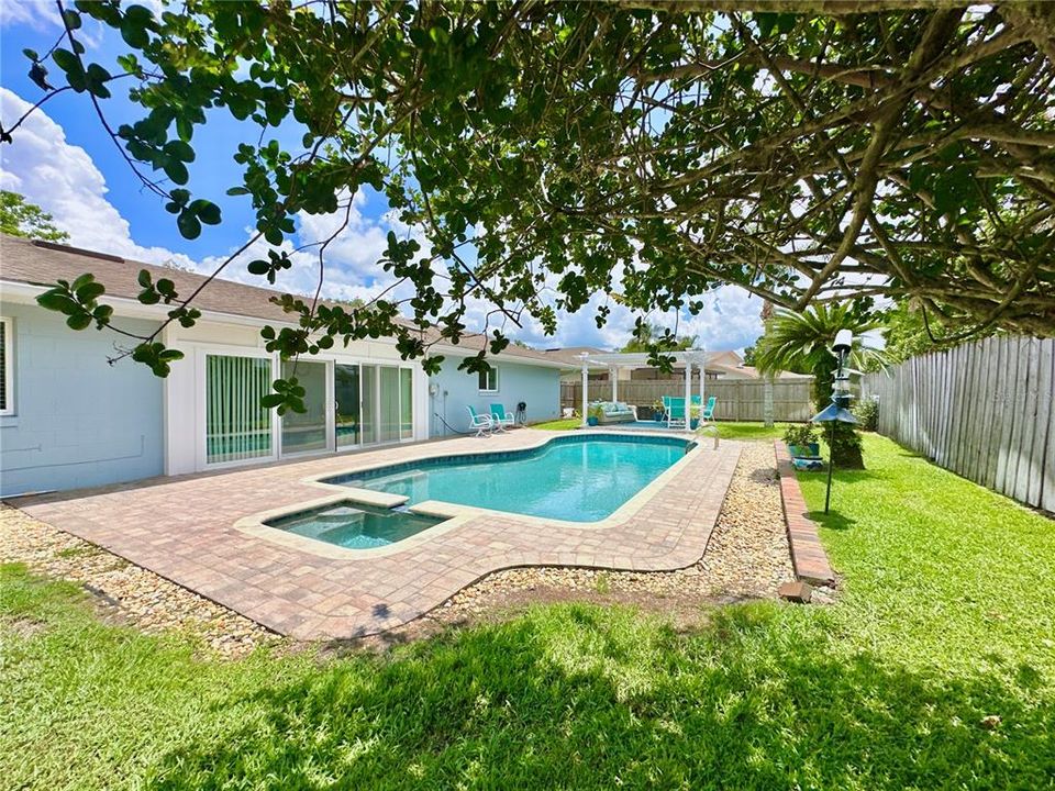 En Venta: $495,000 (3 camas, 2 baños, 1856 Pies cuadrados)