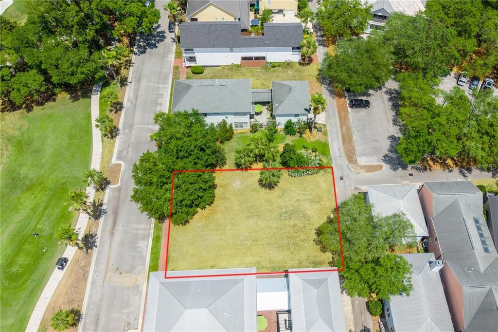На продажу: $500,000 (0.18 acres)