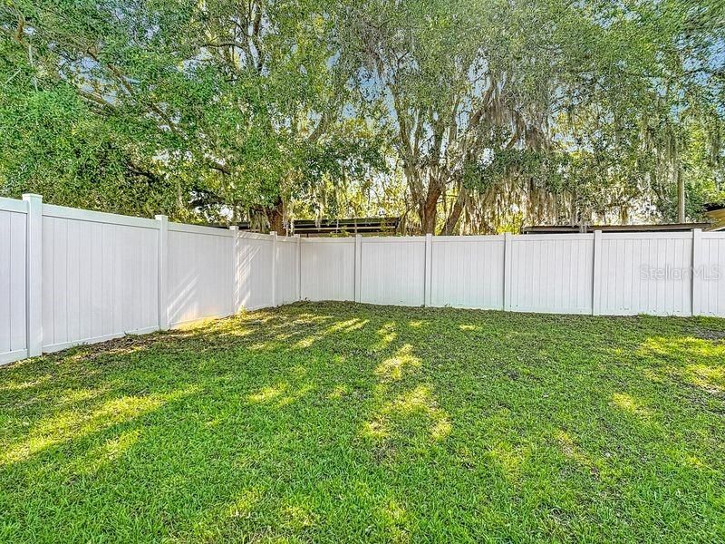Activo con contrato: $385,000 (4 camas, 2 baños, 1892 Pies cuadrados)