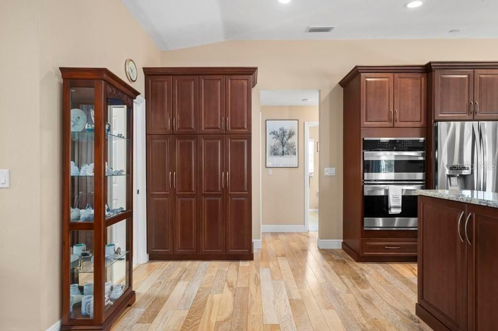 Activo con contrato: $458,900 (3 camas, 2 baños, 2192 Pies cuadrados)
